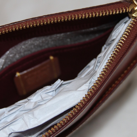 NWT COACH Kitt Messenger In Signature Canvas With Rexy Ice Skating - Picture 4 of 4